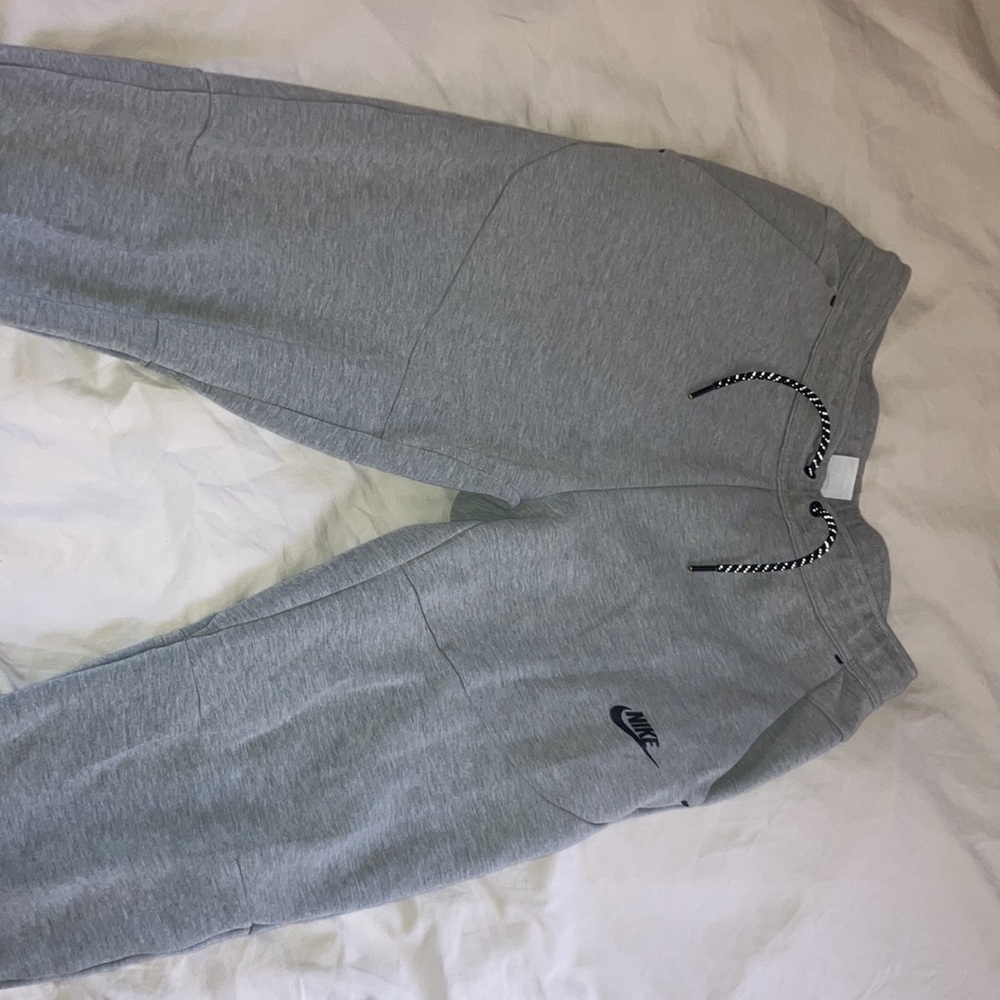 Nike Tech Gray Mens Joggers Small (Great Condition)